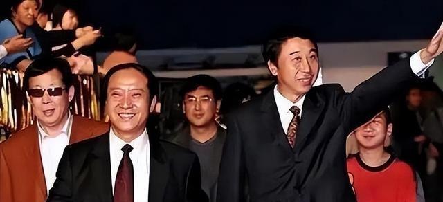 开云在线-万万没想到，折腾半生倾家荡产的牛群，被美国毕业的儿子这样对待